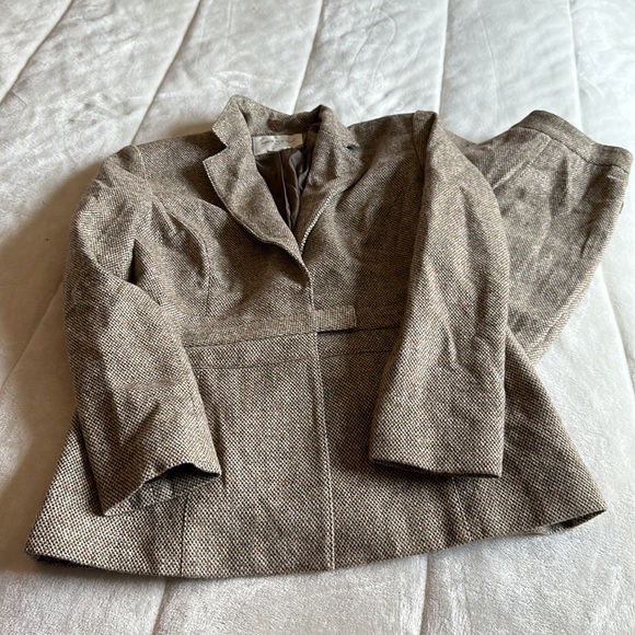 Jones New York- 80% Wool pant suit - Picture 1 of 17